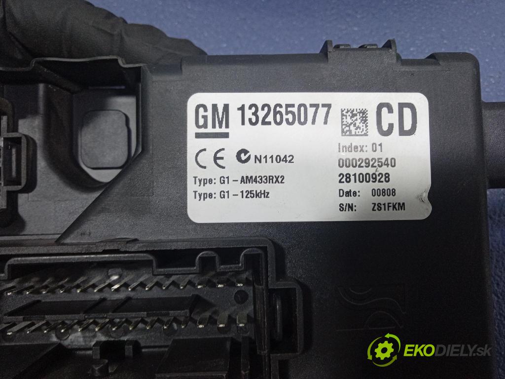 Opel Corsa 2008 riadiaca jednotka Motor: 55557933