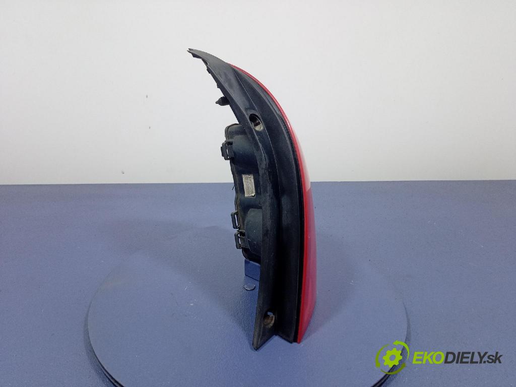 Nissan Primera 2003 svetlo / reflektor zad Prava: Vonkajsia: