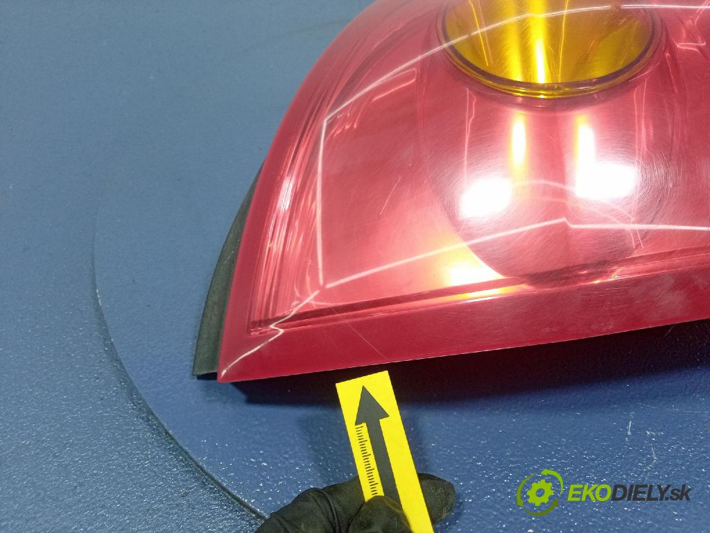 Nissan Primera 2003 svetlo / reflektor zad ľavá Vonkajsia: 