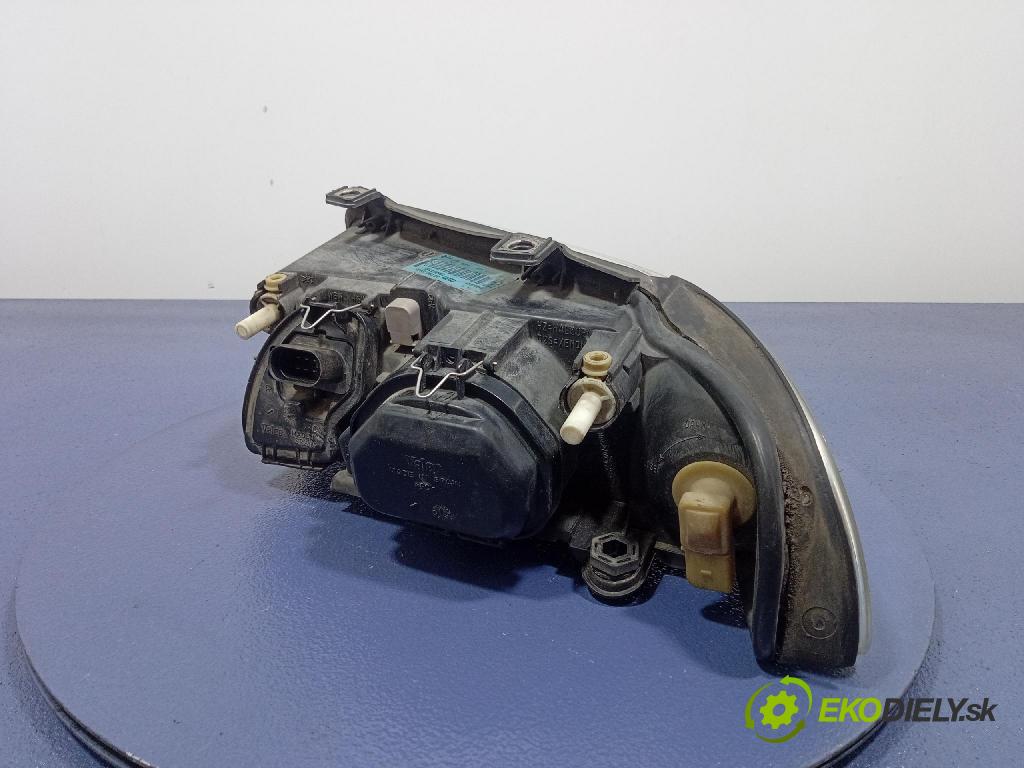 Audi A4 2000 Reflektor: v pravo: 8D0941004AK