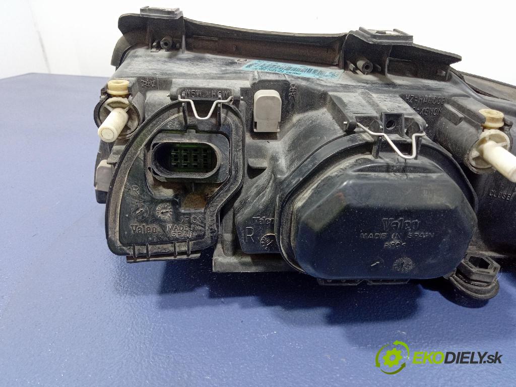 Audi A4 2000 Reflektor: v pravo: 8D0941004AK