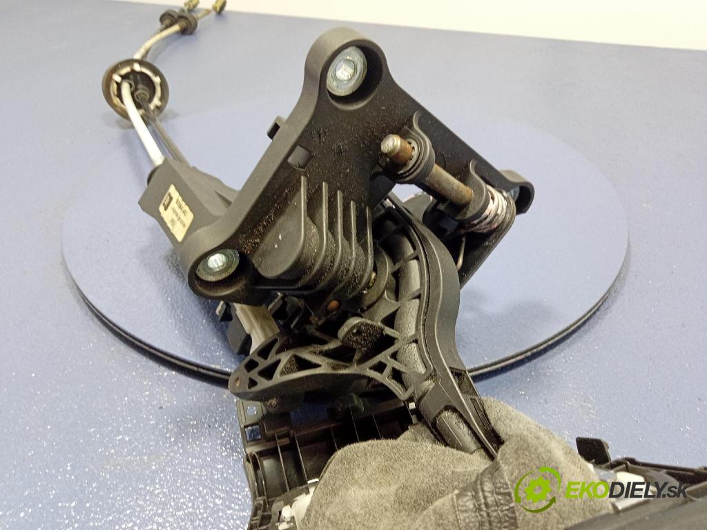 Opel Zafira 2006 Páka: Zmeny: 55354140