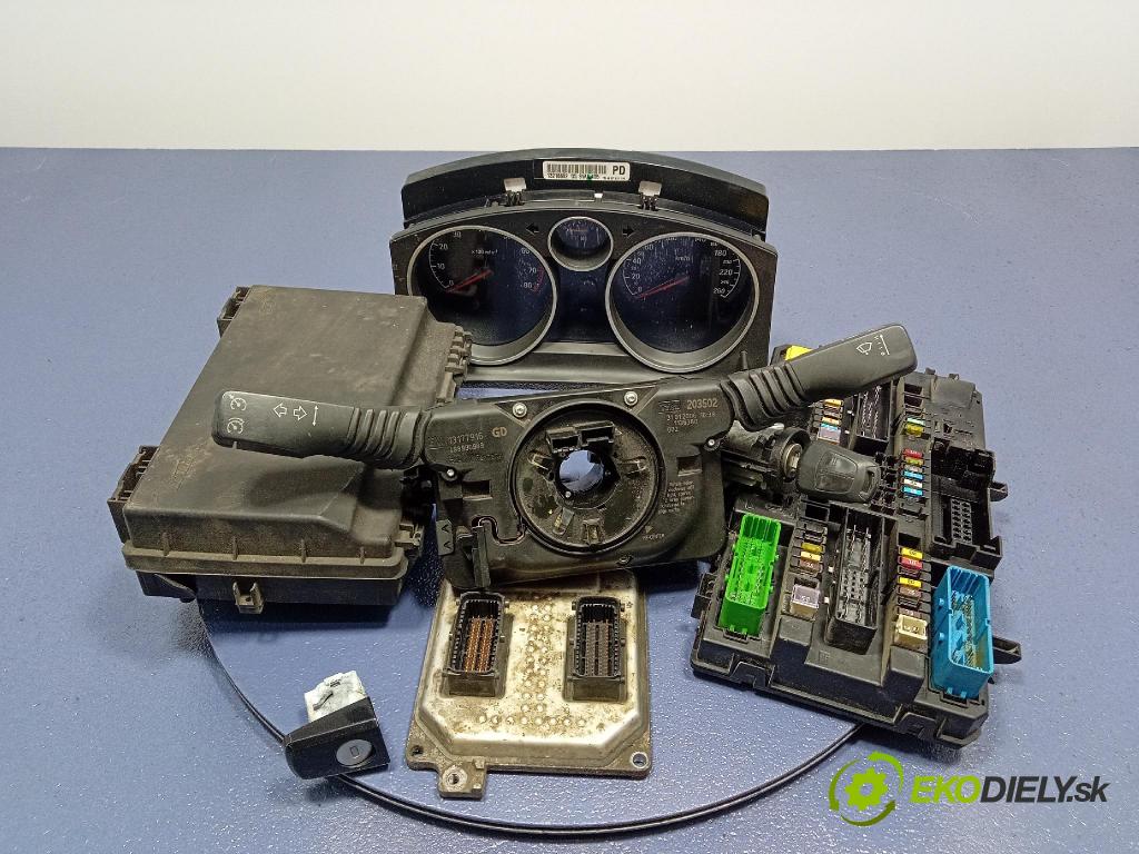 Opel Zafira 2006 riadiaca jednotka Motor: 12992406