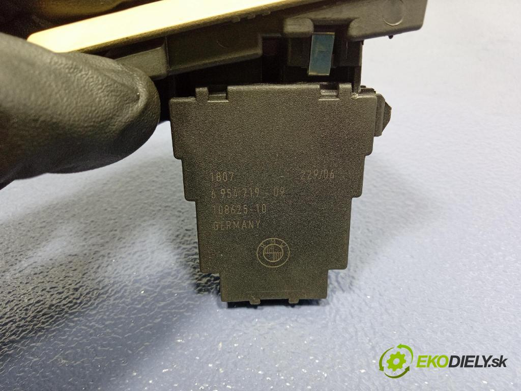 Bmw Seria 3 2006 riadiaca jednotka Motor: 7565300