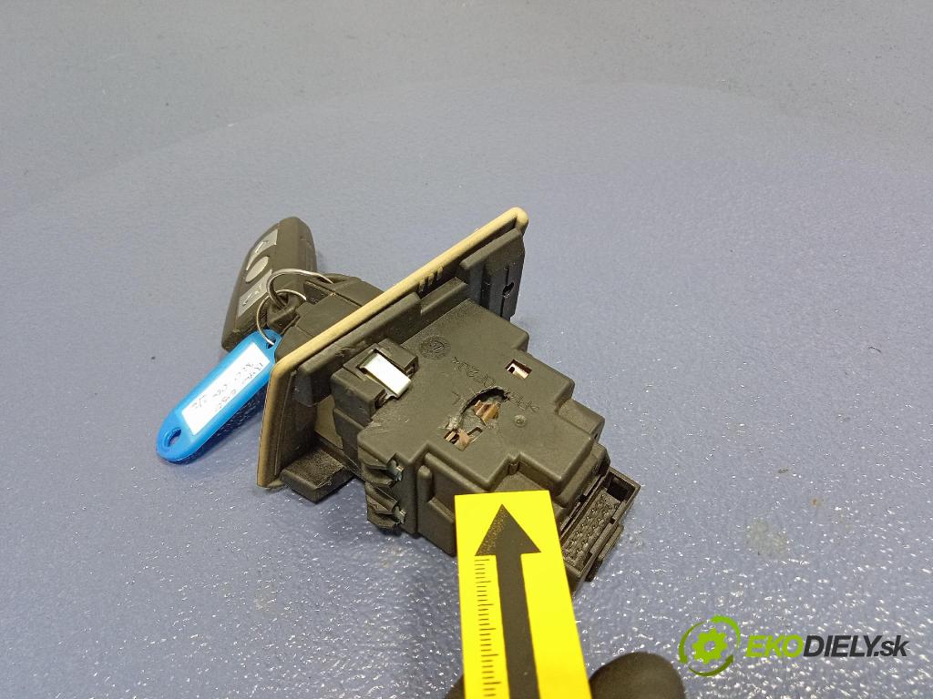 Bmw Seria 3 2006 riadiaca jednotka Motor: 7565300