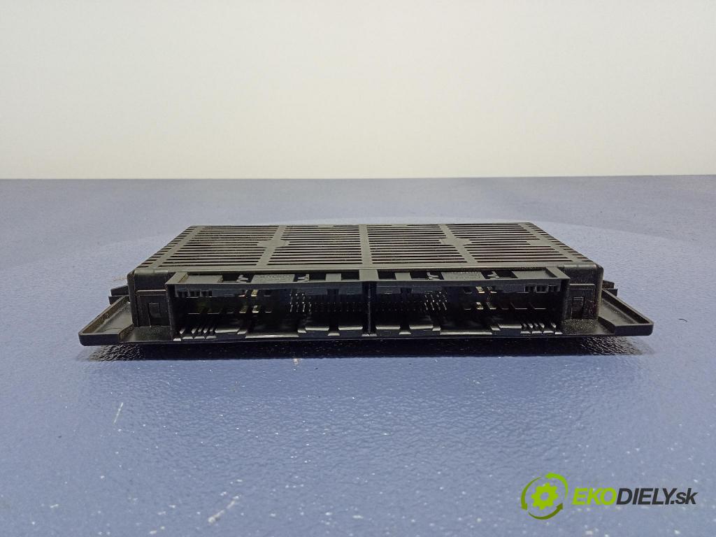 Bmw Seria 3 2006 řídící jednotka Světel: 9128183