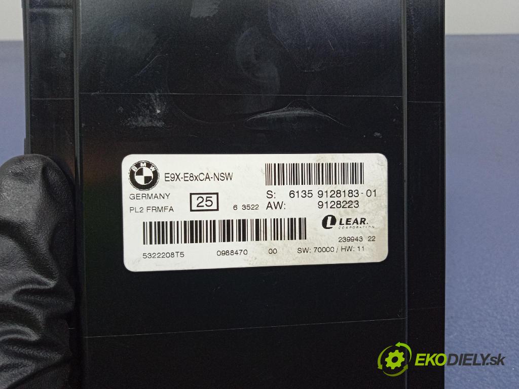 Bmw Seria 3 2006 řídící jednotka Světel: 9128183