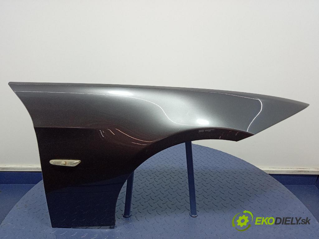 Bmw Seria 3 2006 blatník Predné v pravo: