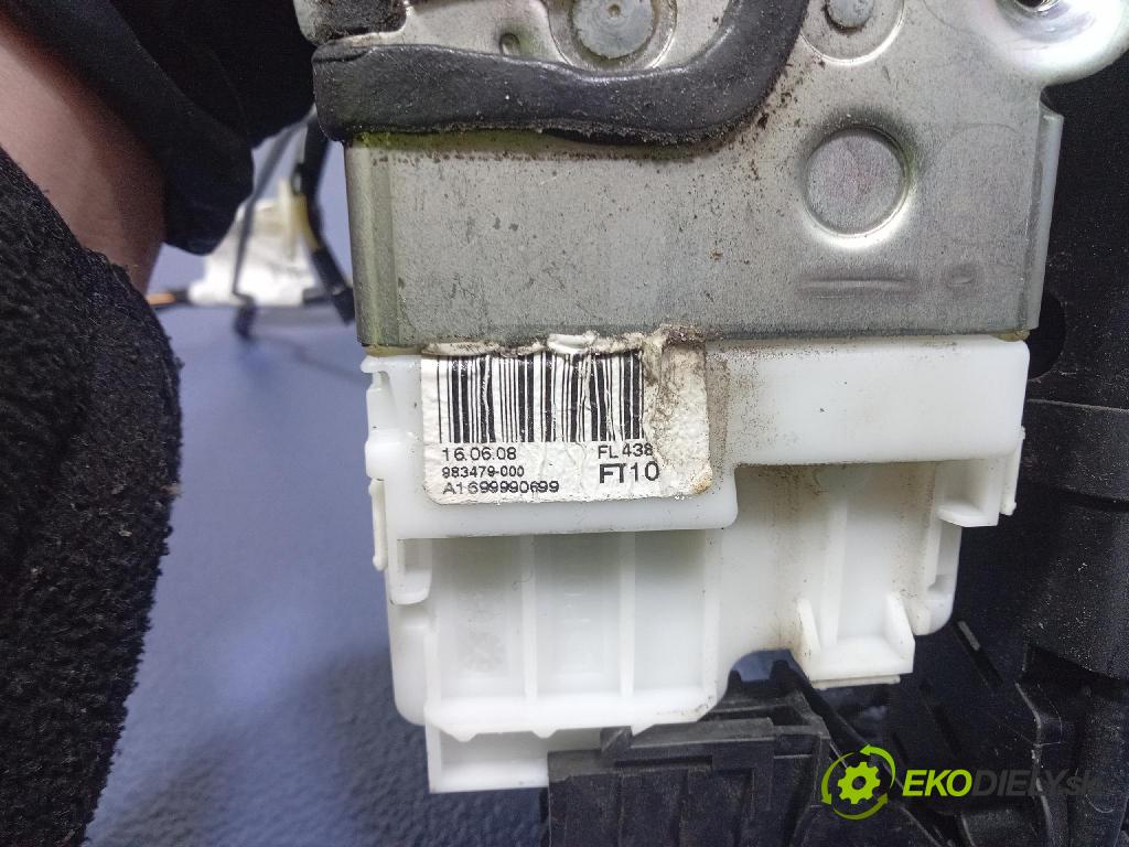Mercedes B-Klasa 2008 zámok dvere Predné Vľavo: 1697202535