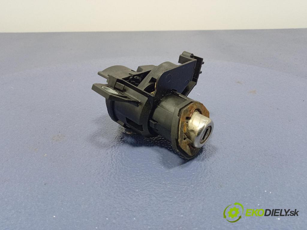 Bmw Seria 3 2006 zámok dvere Predné Vľavo: