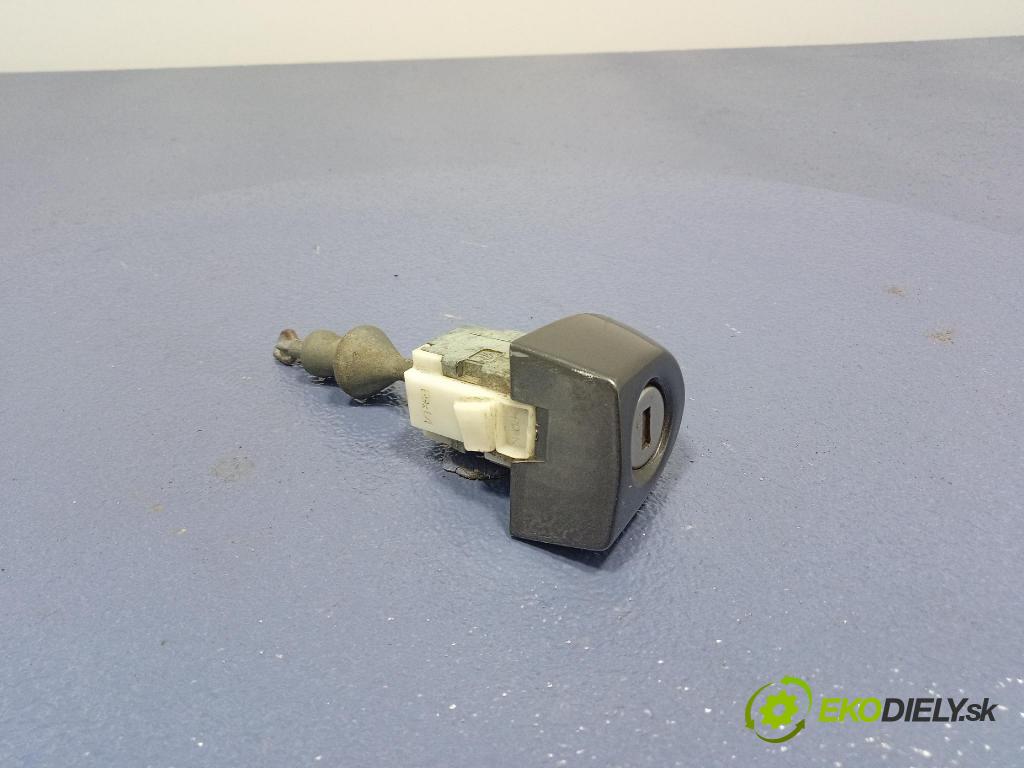 Bmw Seria 3 2006 zámok dvere Predné Vľavo: