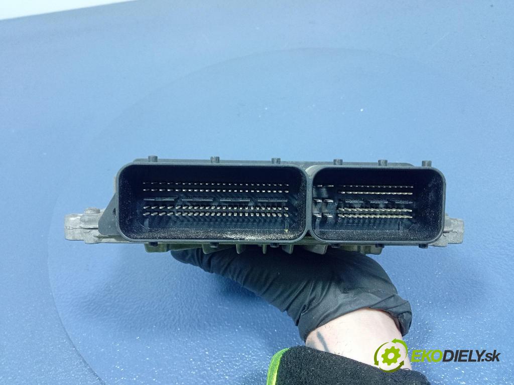 Volvo XC90 2006 riadiaca jednotka Motor: 30729826A