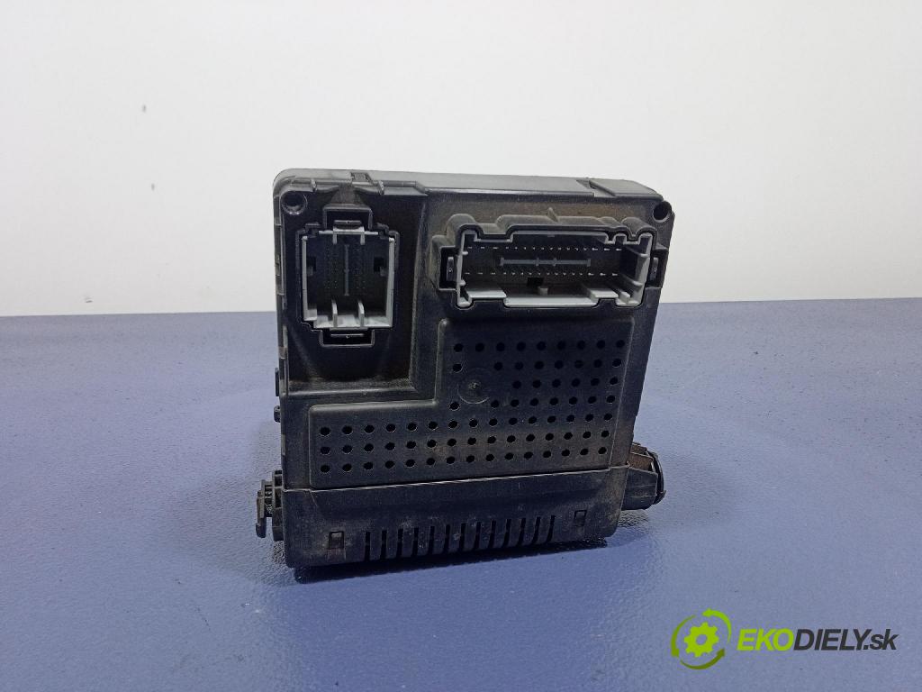 Volvo XC90 2006 skrinka Poistky: 30786476