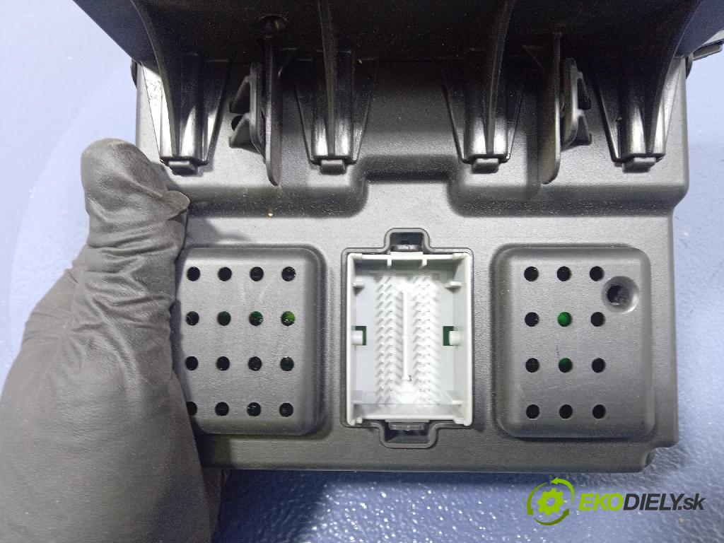 Volvo XC90 2006 skrinka Poistky: 30786476