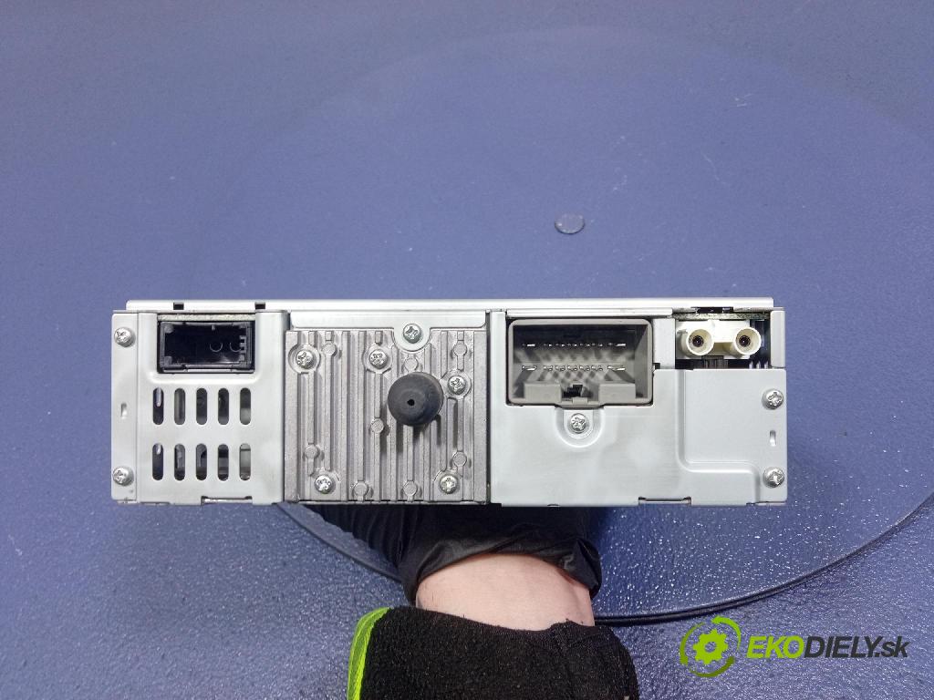 Volvo XC90 2006 Radio I Navigácia: 31210422