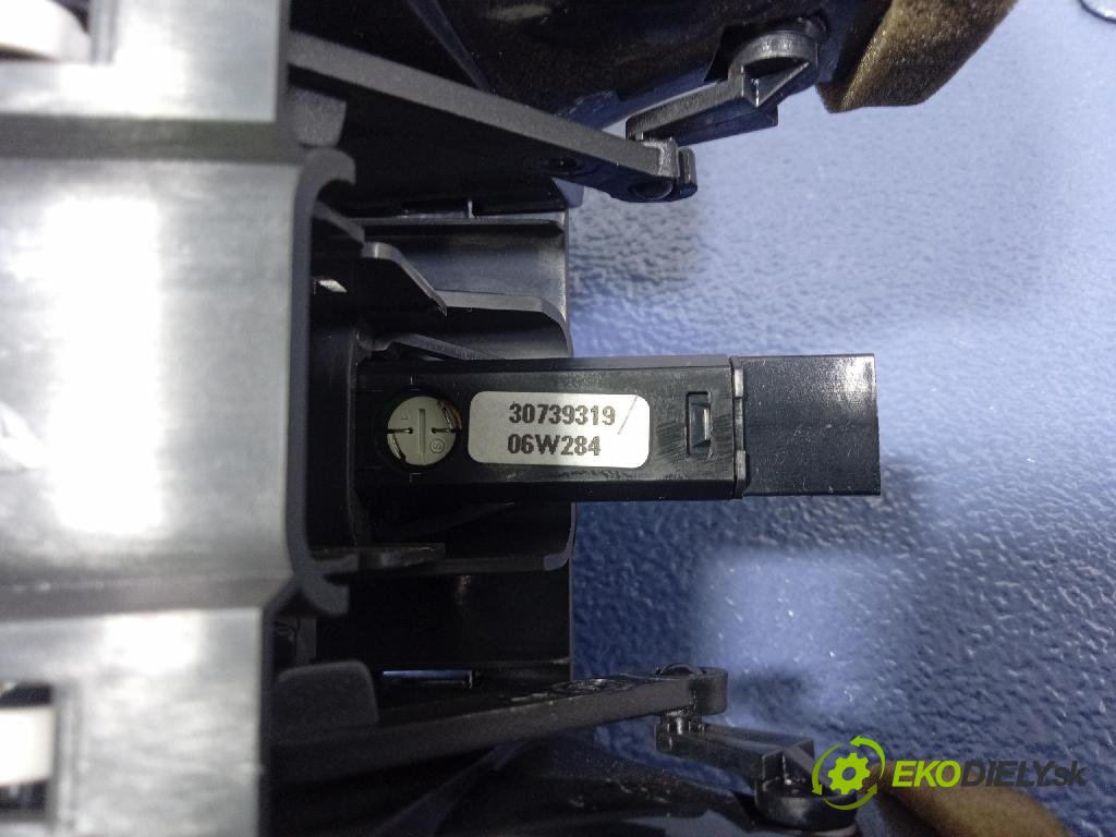 Volvo XC90 2006 GRIDS: Prúd vzduchu: Vzduch: 3409400