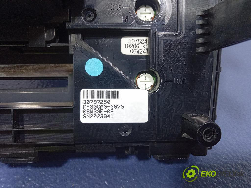 Volvo XC90 2006 Radio I Navigácia: 30797250