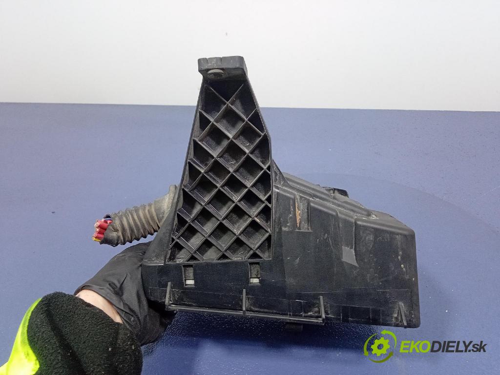 Volvo XC90 2006 skrinka Poistky: 30728133