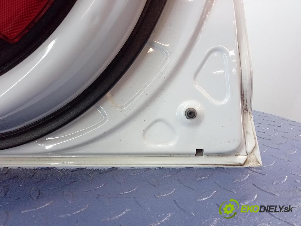 Kia Sportage 2014 dvere Predné pravé