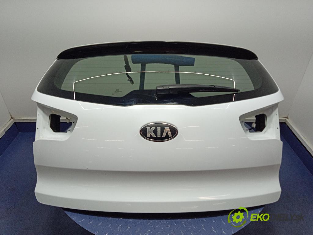Kia Sportage 2014 zadna dveře kufra: kufra: