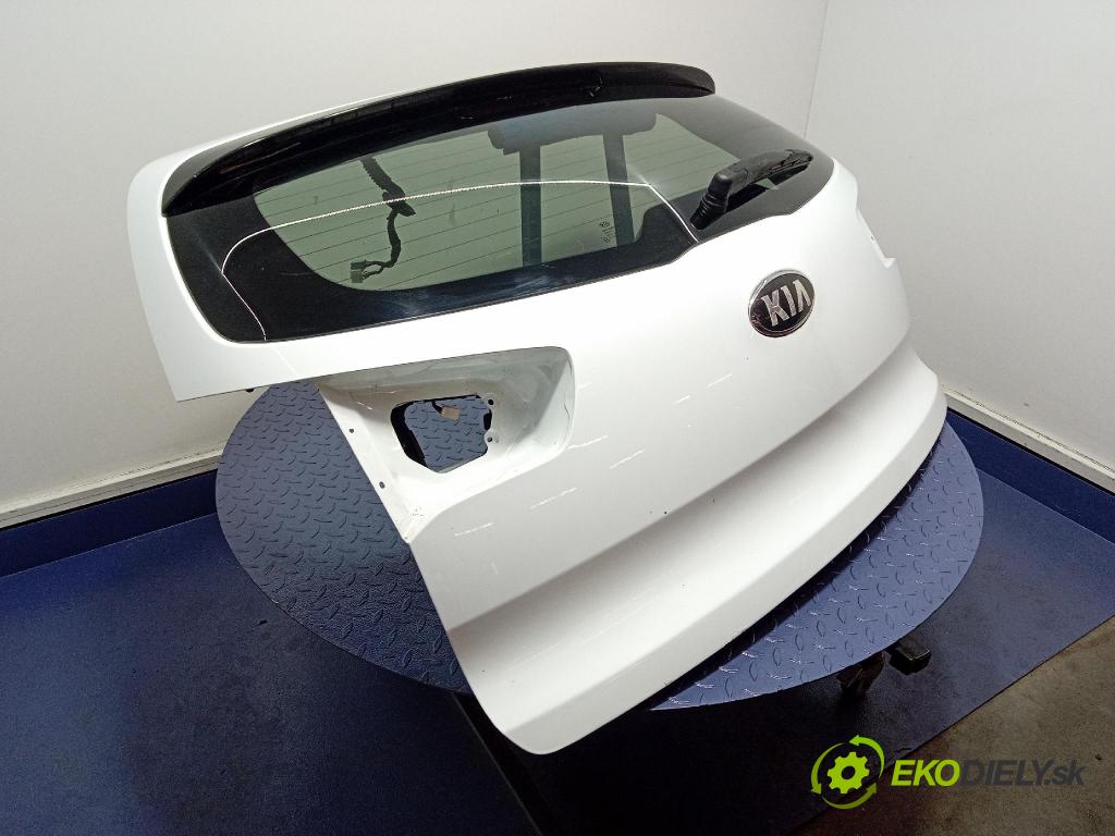 Kia Sportage 2014 zadna dveře kufra: kufra: