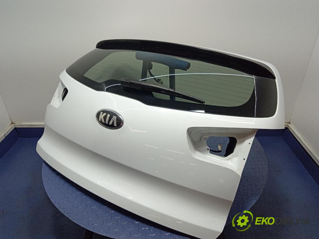Kia Sportage 2014 zadna dveře kufra: kufra: