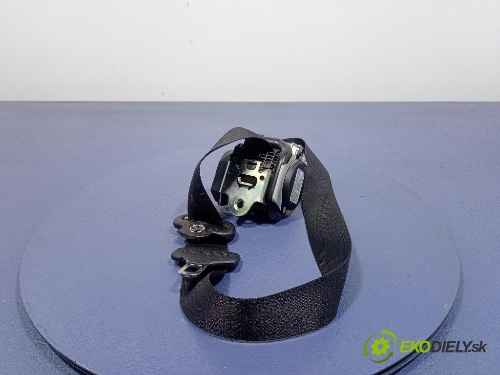 Mercedes B-Klasa 2008 kokpit,přistrojova deska