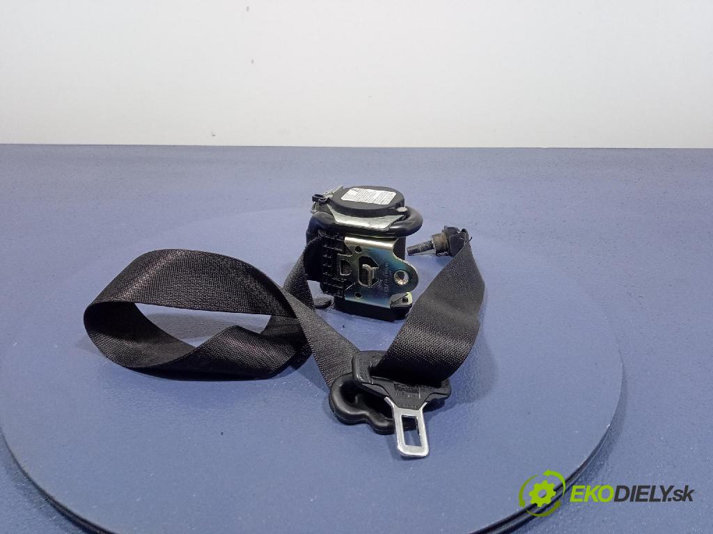 Mercedes B-Klasa 2008 kokpit,přistrojova deska