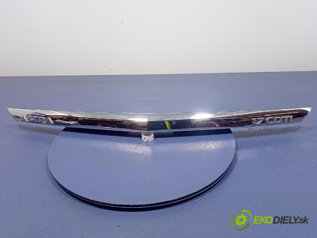 Opel Astra 2005 zaslepka: zad 13105814