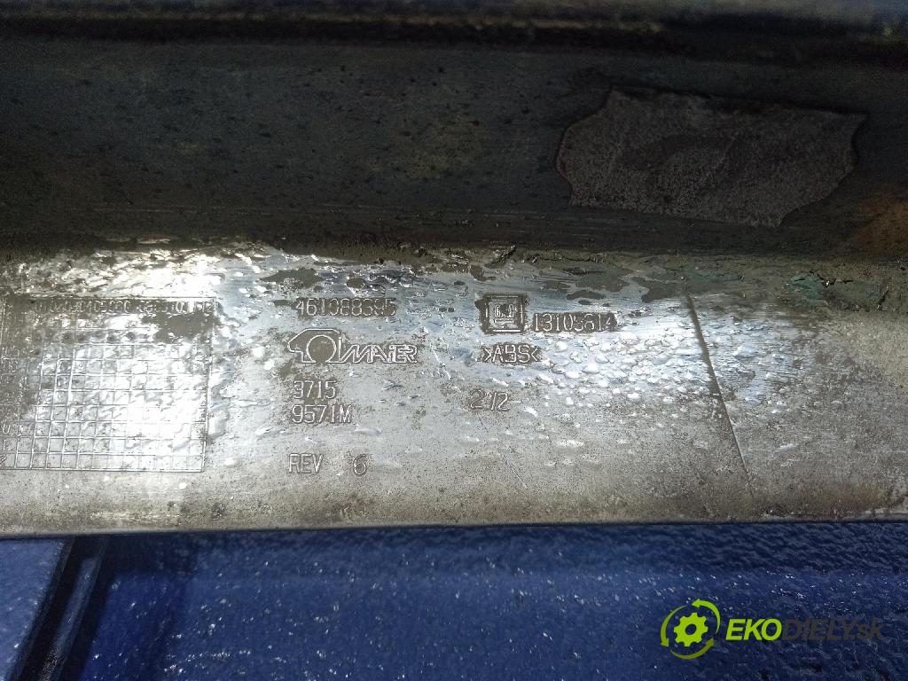 Opel Astra 2005 zaslepka: zad 13105814