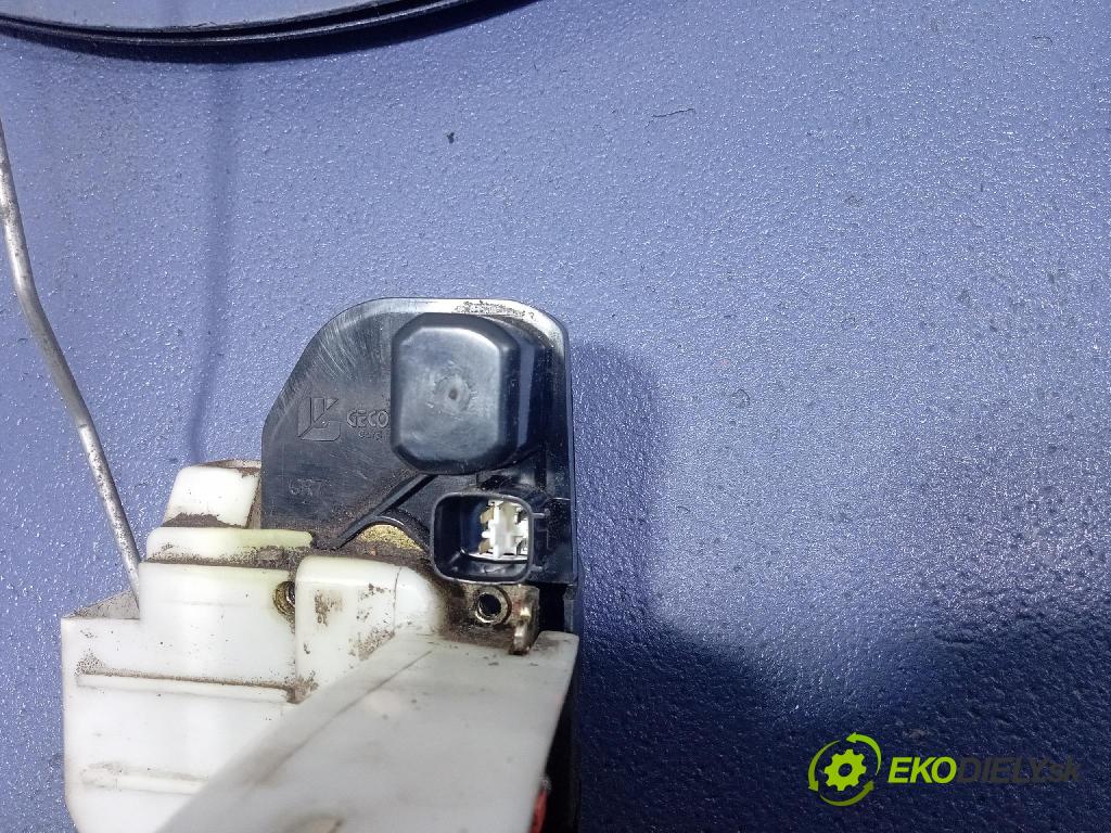 Chrysler Pacifica 2004 zámok dvere Predné v pravo: 