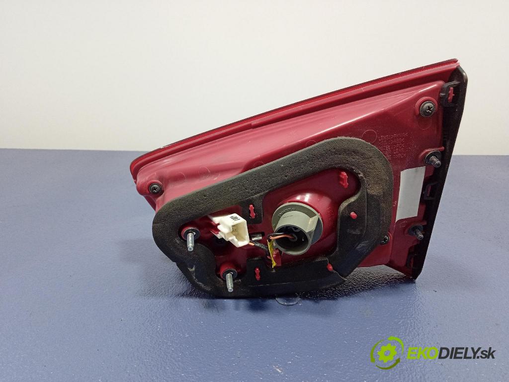 Kia Sportage 2014 světlo Zad: levá Uvnitř 92405-3W