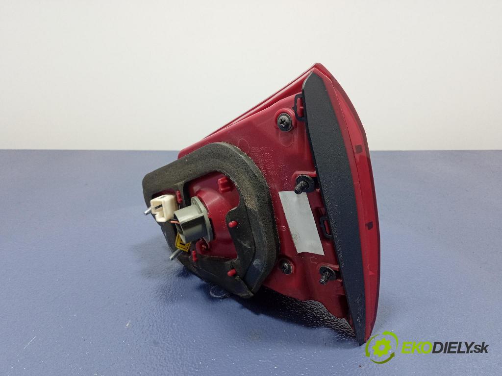 Kia Sportage 2014 světlo Zad: levá Uvnitř 92405-3W