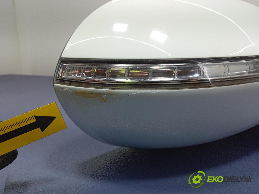 Kia Sportage 2014 zpětné zrcátko prave 876203U230