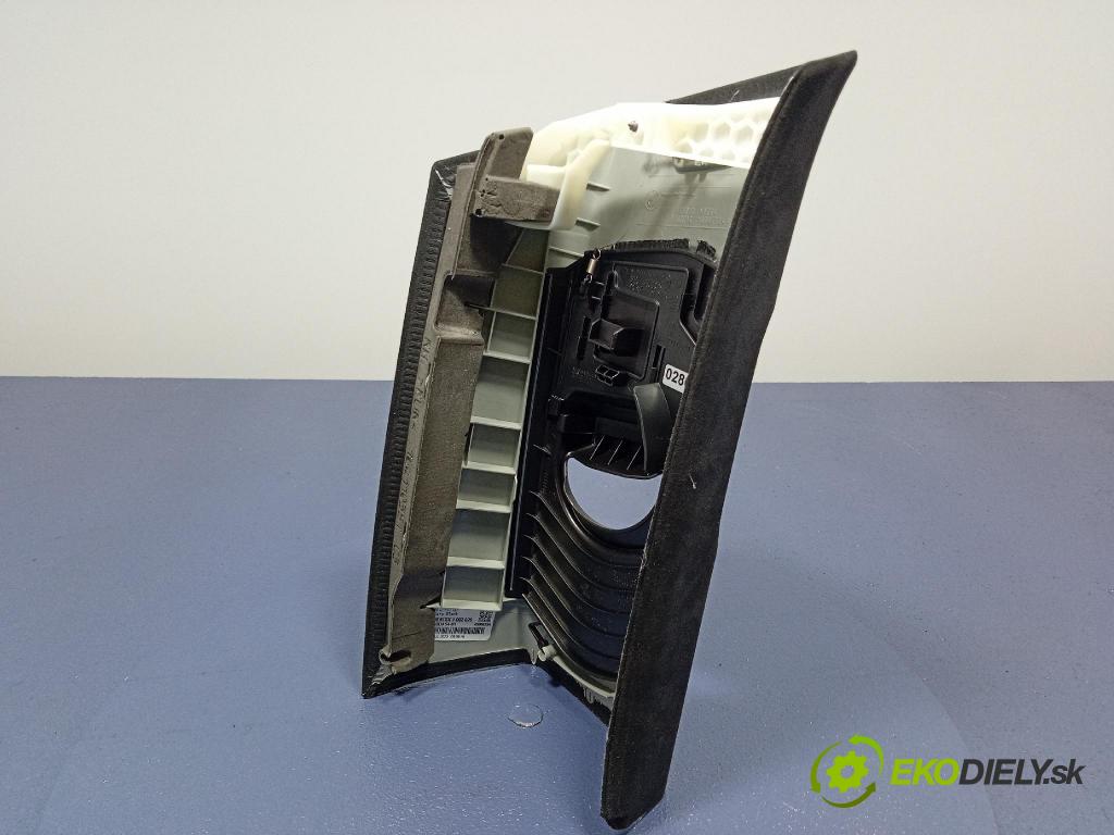 Bmw X7 0 kryt Plast: Interiéry: 5A0DA54