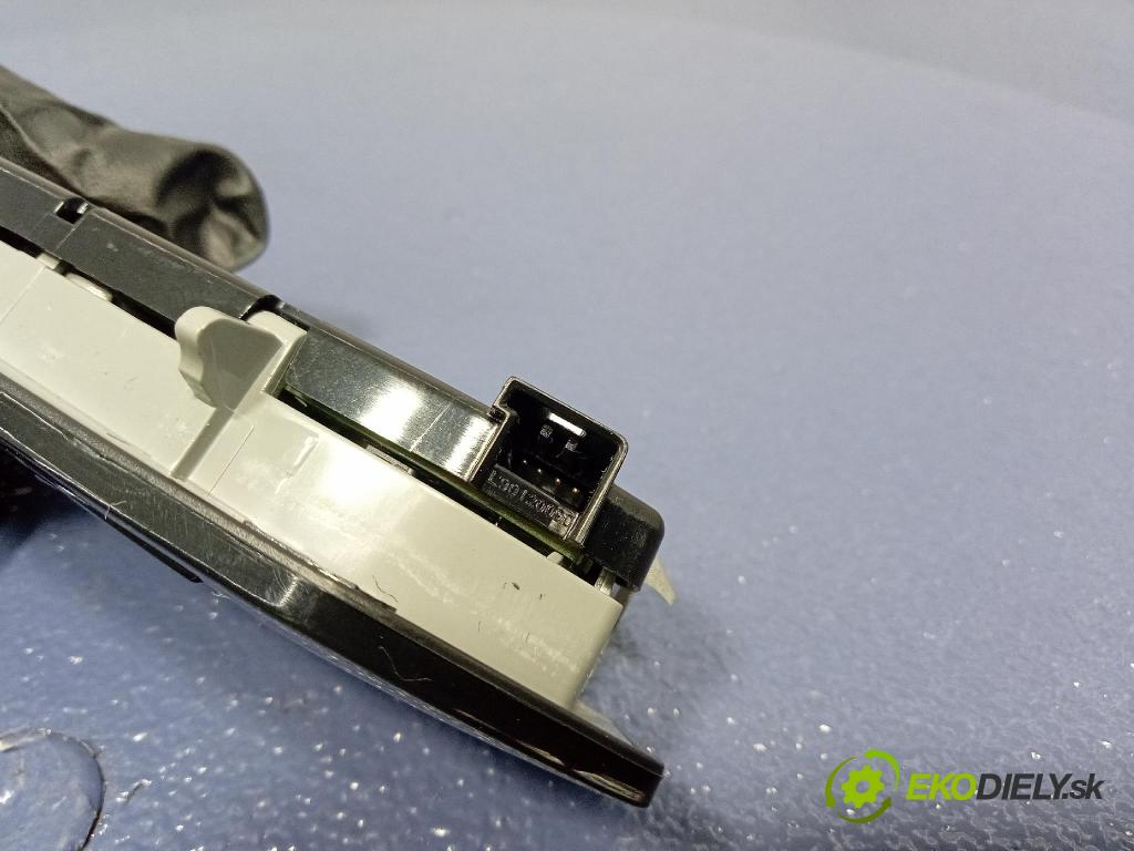 Bmw X7 0 Lampy Uvnitř 7911121