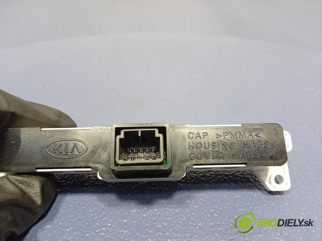 Kia Sportage 2014 Lampy Uvnitř 95960-3U000