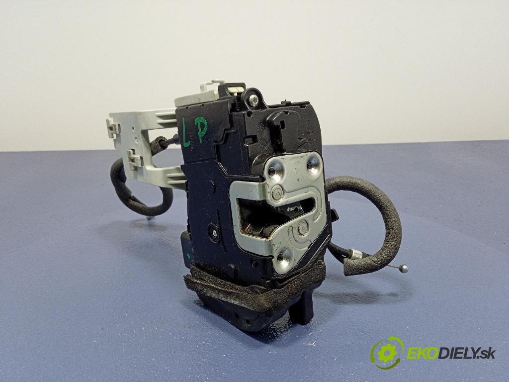 Kia Sportage 2014 zámek dveře před Levý: 81310-3U000