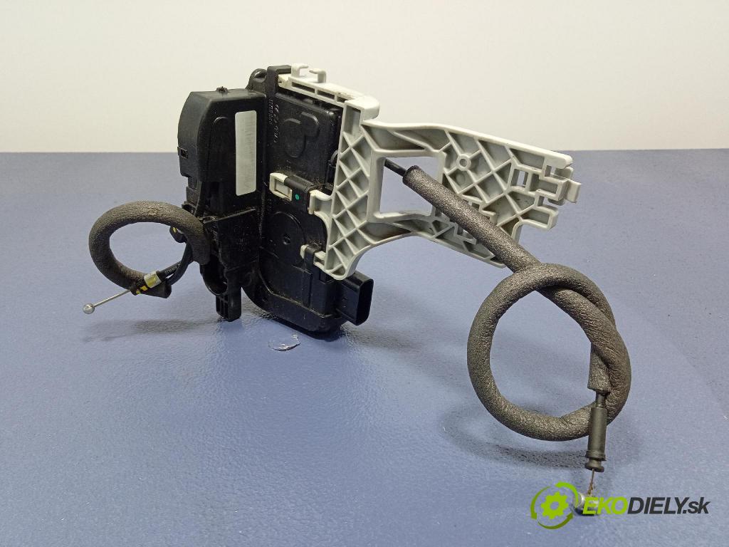 Kia Sportage 2014 zámek dveře před Levý: 81310-3U000