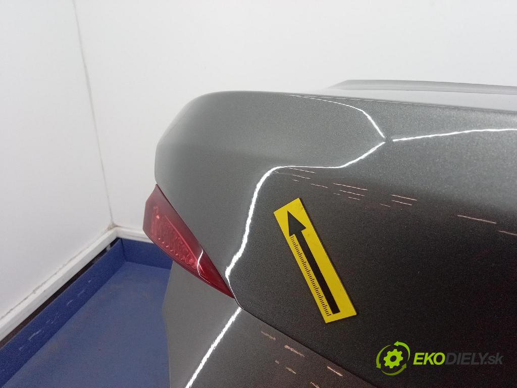 Fiat Tipo 2016 zadna dveře kufra: kufra: