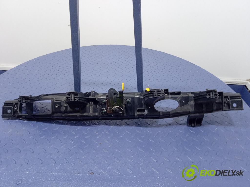 Fiat Tipo 2016 výstuha Predné: / pas predný