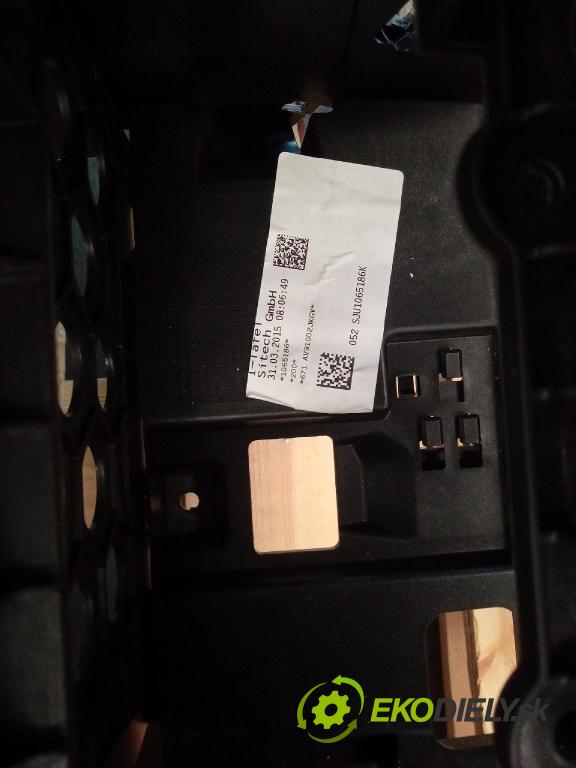 Vw Passat 2015 kokpit,přistrojova deska