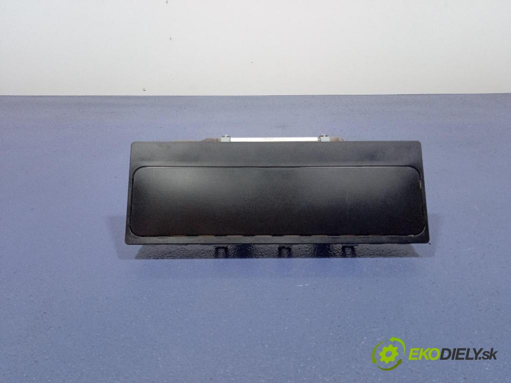 Vw Passat 2015 kokpit,přistrojova deska