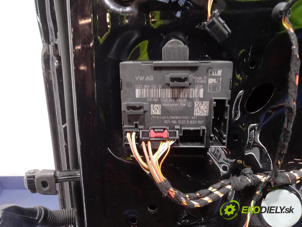 Vw Passat 2015 dvere Predné pravé