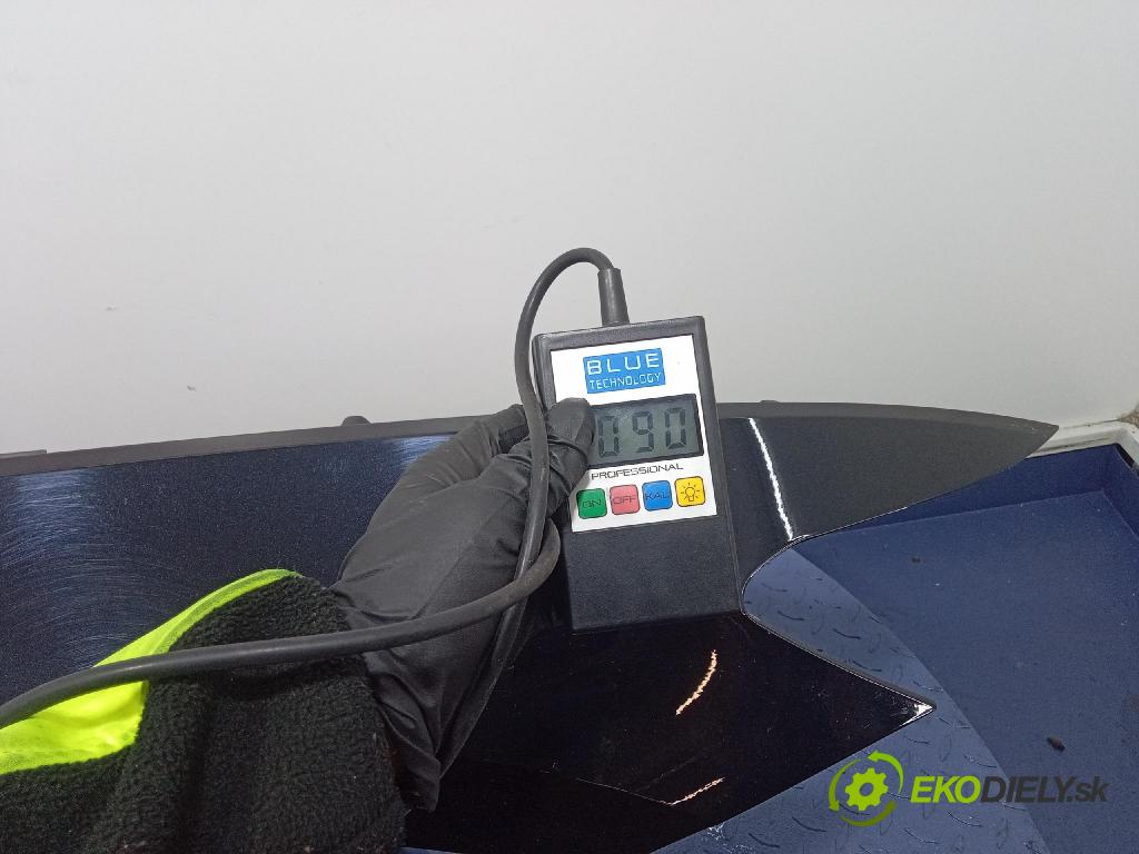 Vw Passat 2015 blatník Predné v pravo: