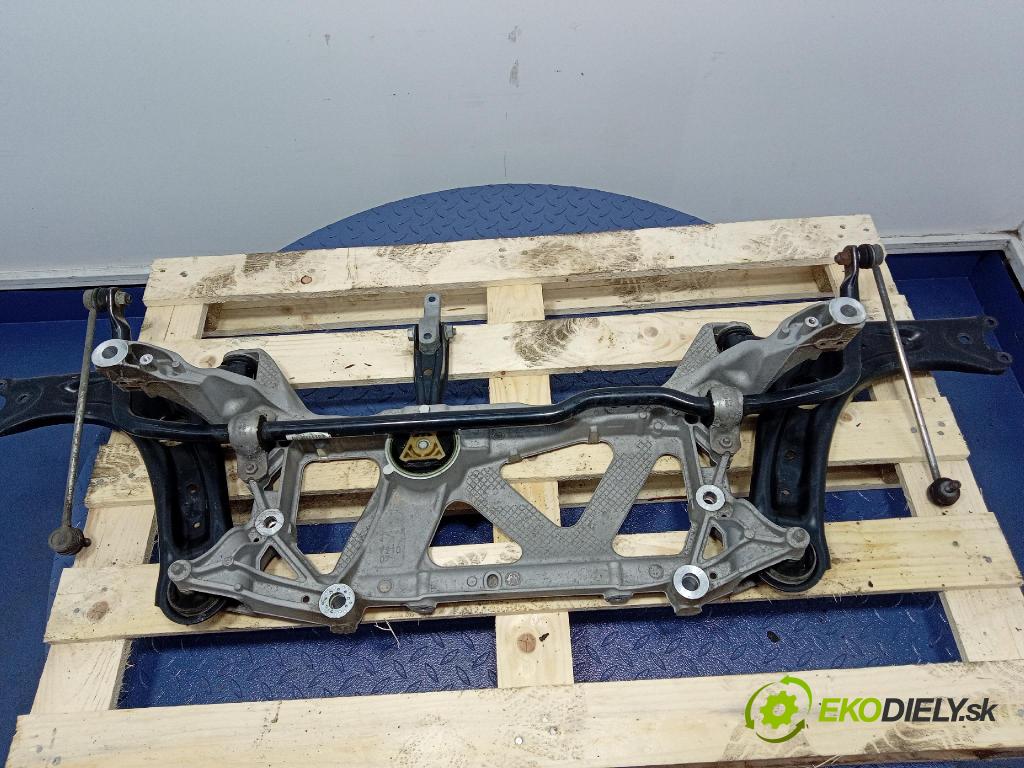 Vw Passat 2015 Výstuha 3Q0199369E