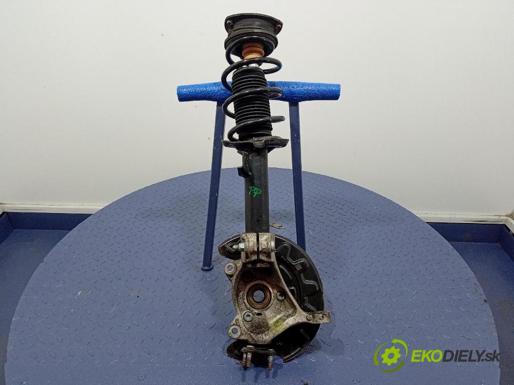 Vw Passat 2015 McPerson: v pravo: 3Q0413031BN