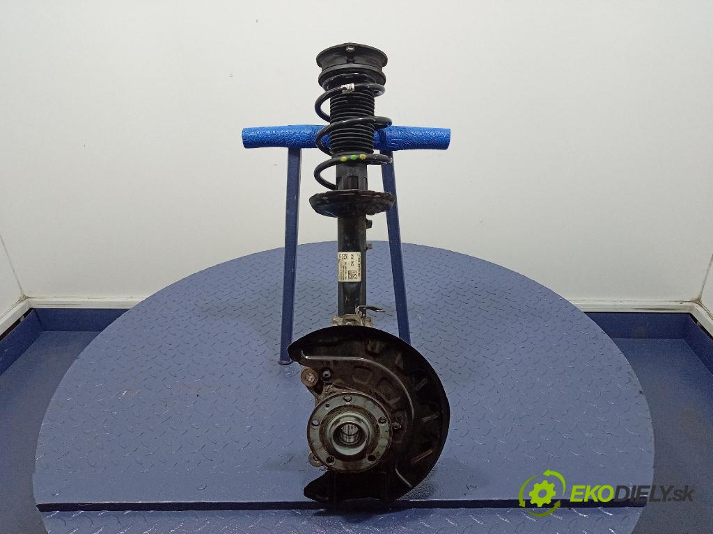 Vw Passat 2015 McPerson: Vľavo: 3Q0413031BN