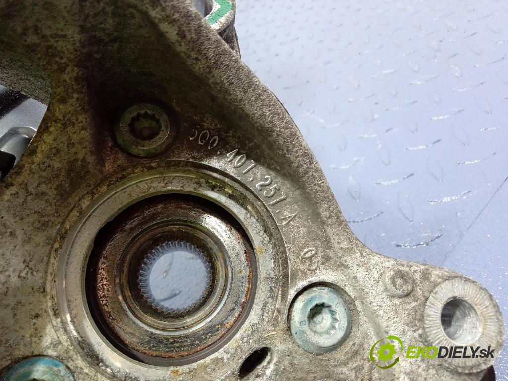 Vw Passat 2015 McPerson: Vľavo: 3Q0413031BN