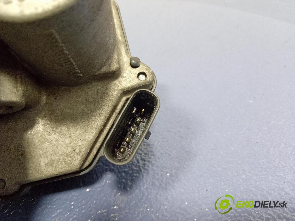 Kia Sportage 2014 klapka 35100-2A900